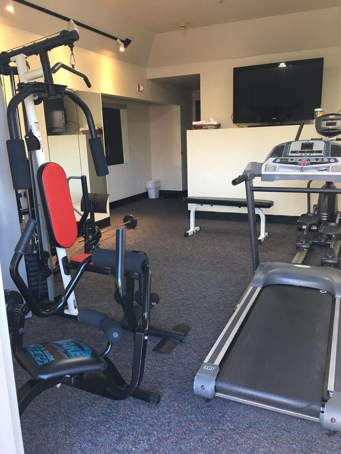וונאטצ'י Cedars Inn מראה חיצוני תמונה